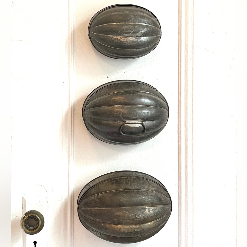 Antique Pudding Molds Nesting Melon Acorn Vintage Jello Cake Pan Kitchen Decor - Picture 6 of 6